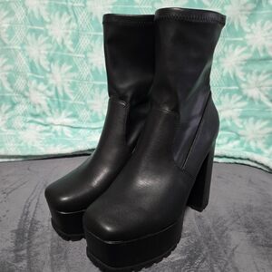 ABOUND Abdenton Black Platform Ankle Boots